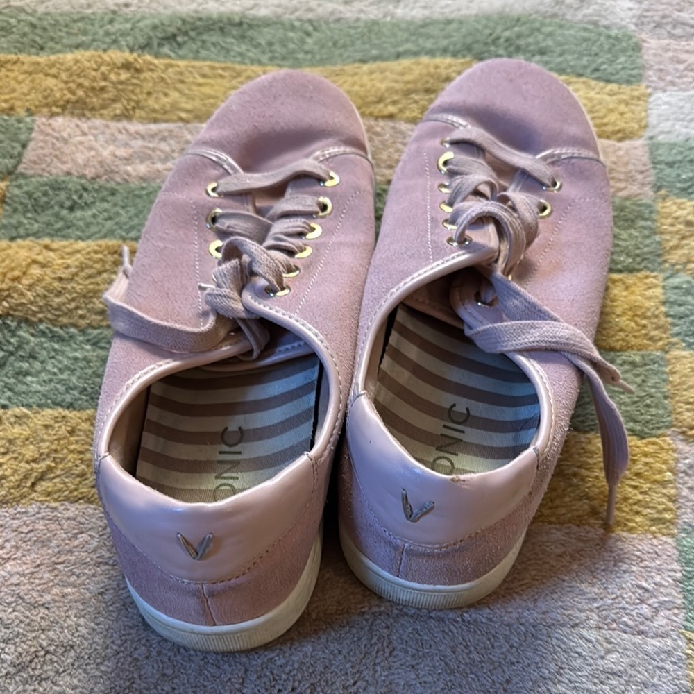 Bionic Women's Pink Sneakers size 8.5 - Picture 2 of 5